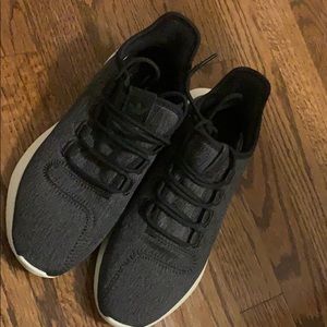 Adidas tubular shadow